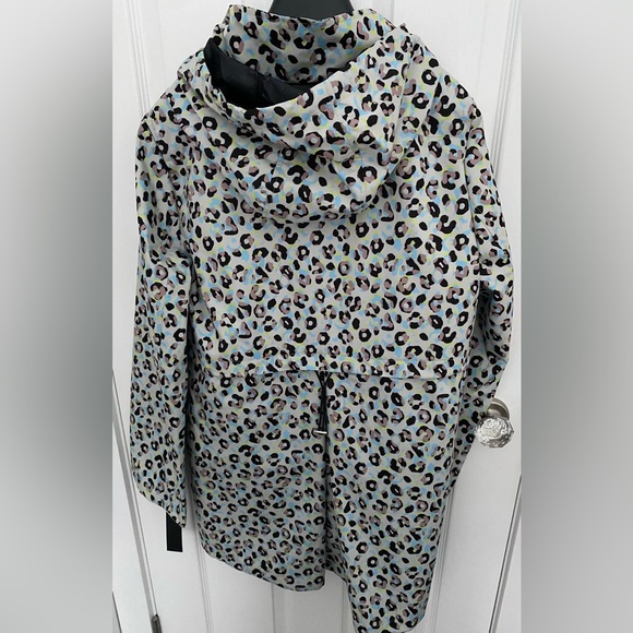 Nuage Packable Raincoat - Picture 5 of 6